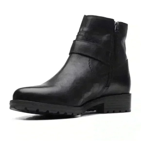 Clarks women’s 6.5 Clarkwell strap boots black buckle closure side zipper - Picture 4 of 16